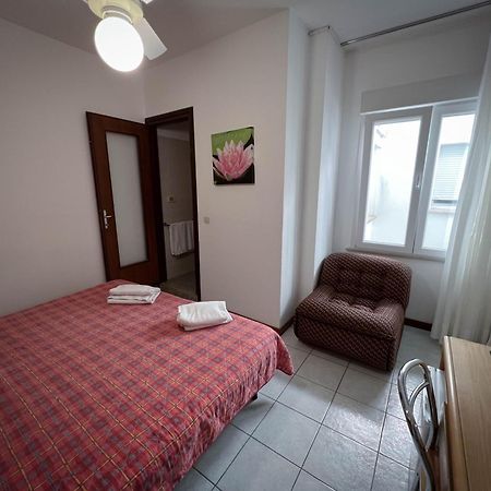Hotel Zen Lignano Sabbiadoro Bagian luar foto