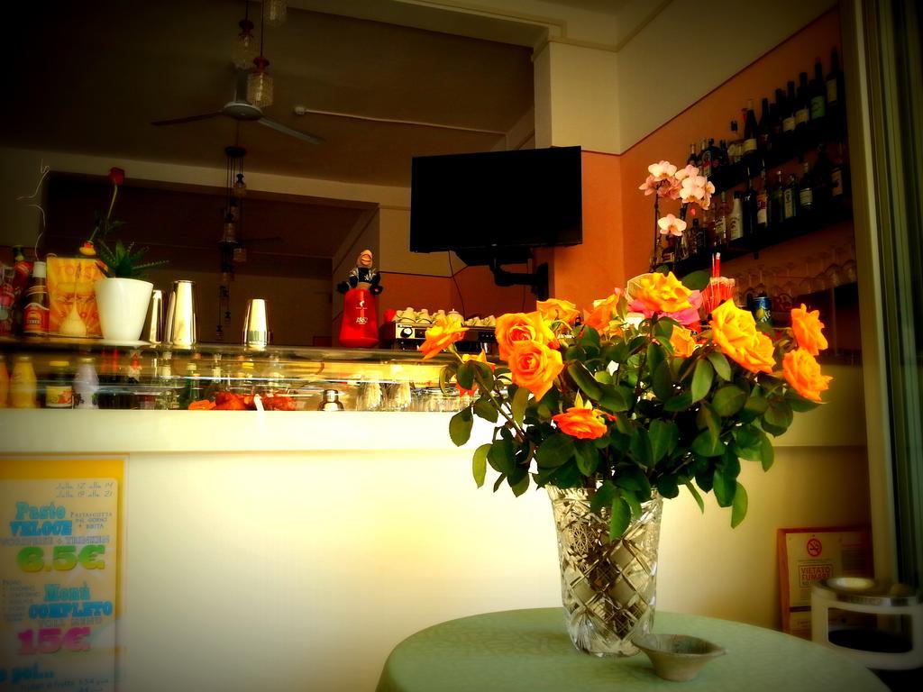 Hotel Zen Lignano Sabbiadoro Ruang foto