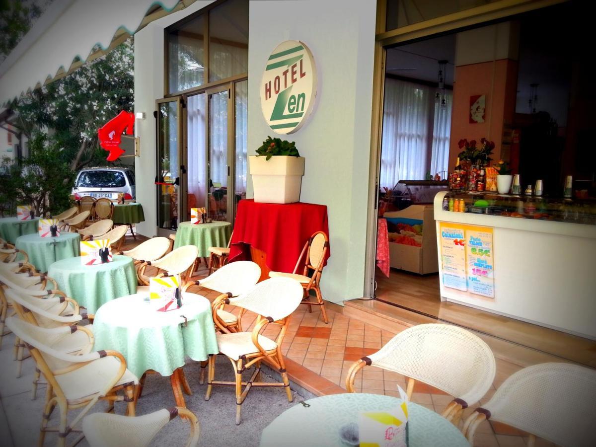 Hotel Zen Lignano Sabbiadoro Bagian luar foto