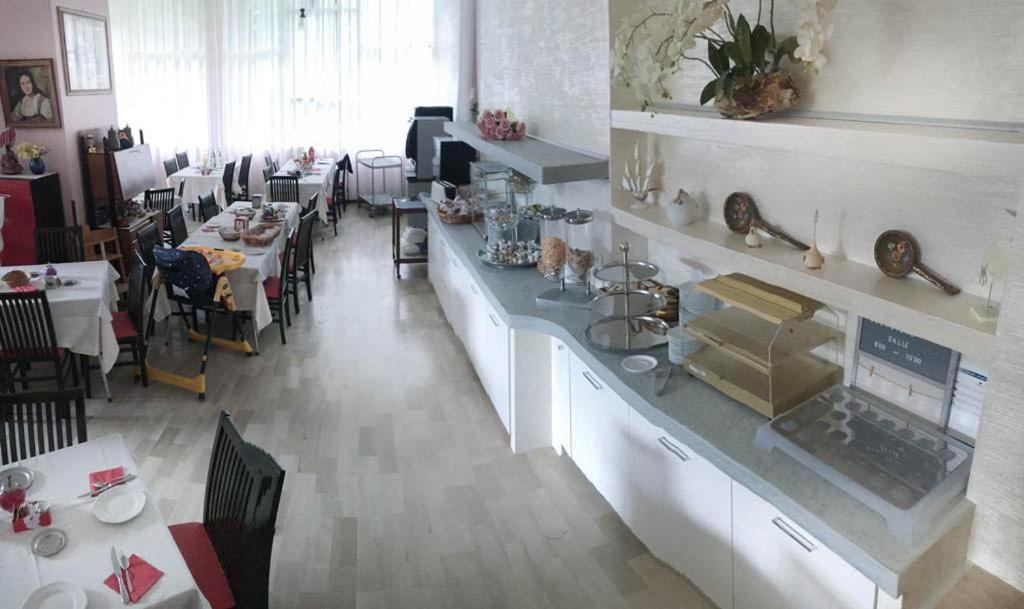 Hotel Zen Lignano Sabbiadoro Bagian luar foto